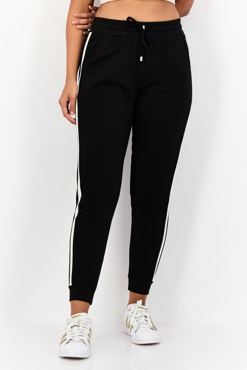 ONLY Women Regular Fit Two-Tone Jogger Pants, Black - Image 1