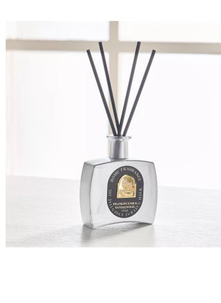 Perfume diffuser with sticks with frankincense and sandalwood scent 120 ml - pzsku/Z6FABEA15CDA3F2A19CE0Z/45/_/1717750420/3957bb09-7d08-4b13-9ae7-70dc9f99bc8b