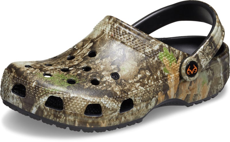 Crocs Unisex-Adult Classic Realtree Clog, Multi APX, 6 Men/8 Women - Image 1