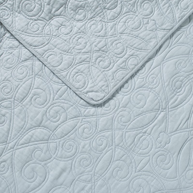 Laura Ashley - Queen Quilt Set, Reversible Cotton Bedding with Matching Shams, Medium-Weight for Year Round Use, Pre-Washed for Added Softness (Felicity Blue) - Image 3