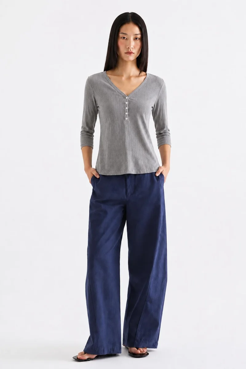 ذا اديتورز ماركت Evie Half Button Long Sleeve Top - Clay Textured Stripes