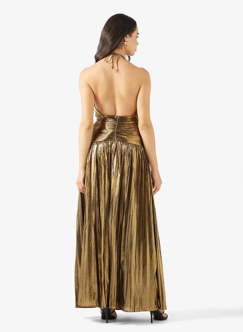 جينجر فستان معدني بكسرات وفتحة بياقة هالتر - Image 3