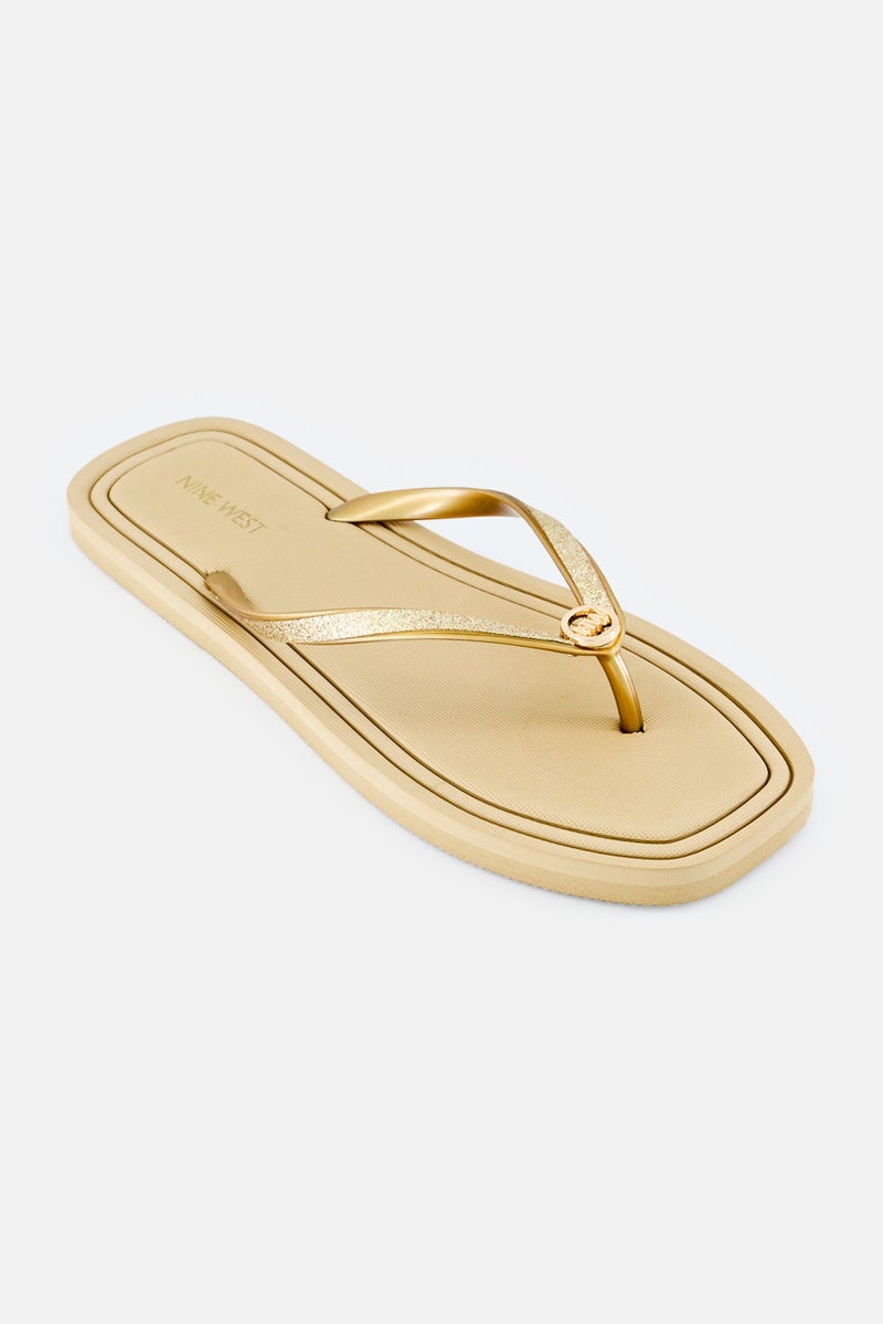 NINE WEST نعال نسائية أولارا2FX، كريمي - Image 1