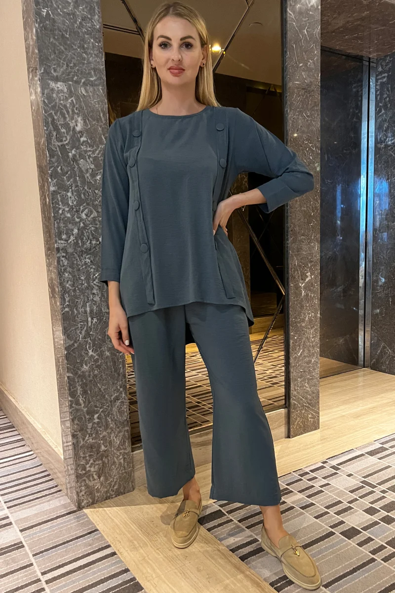 Moistreet Crew Neck Button Detailed To & Pants Set