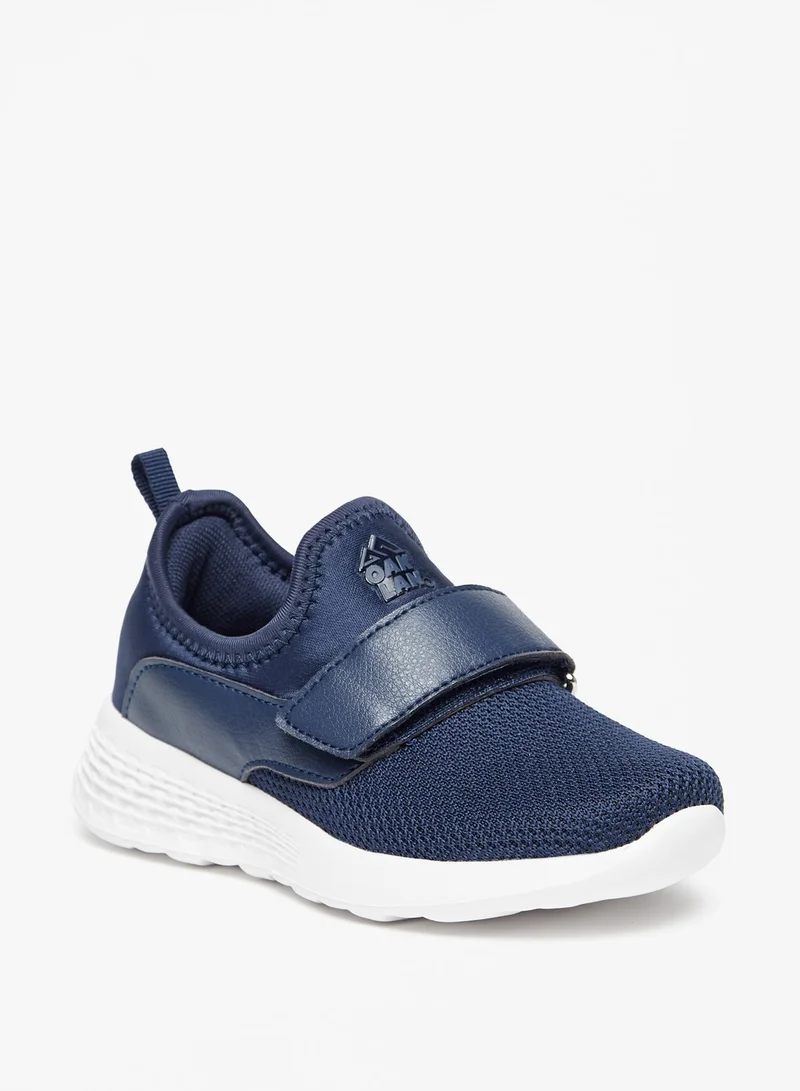 Oaklan by Shoexpress Boys Textured Sports Shoes with Hook and Loop Closure