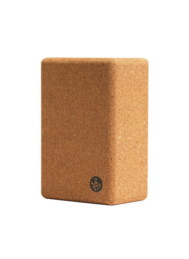 Manduka Manduka Cork Yoga Block Resilient Sustainable Material, Portable, Comfortable, Easy to Grip Fitness, Yoga Exercise & Pilates | 9" x 6" x 4"  - Image 3