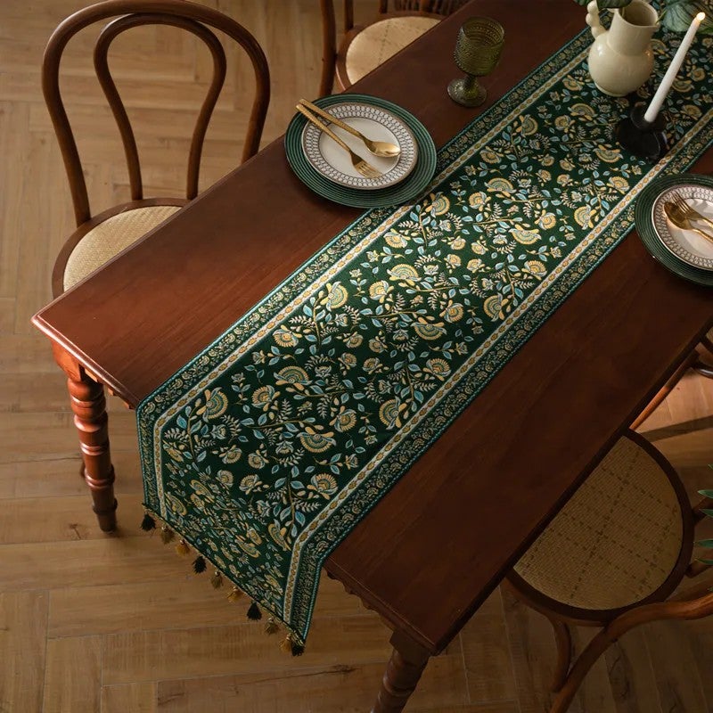 Y&D American Retro Table Flag – Dyed Jacquard Polyester Table Runner with Vine Pattern and Tassel, Decorative Bed Tail Flag for Home Use - Image 2