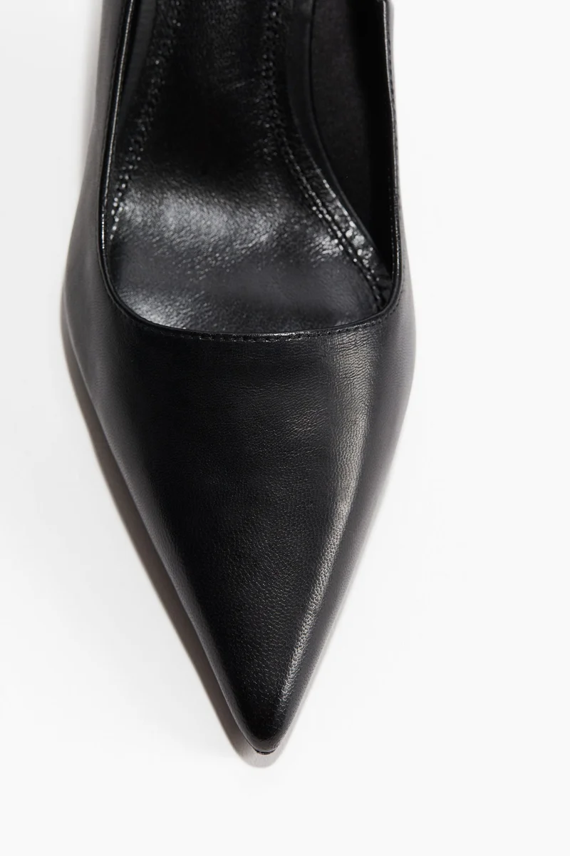 اتش اند ام حذاء من الجلد