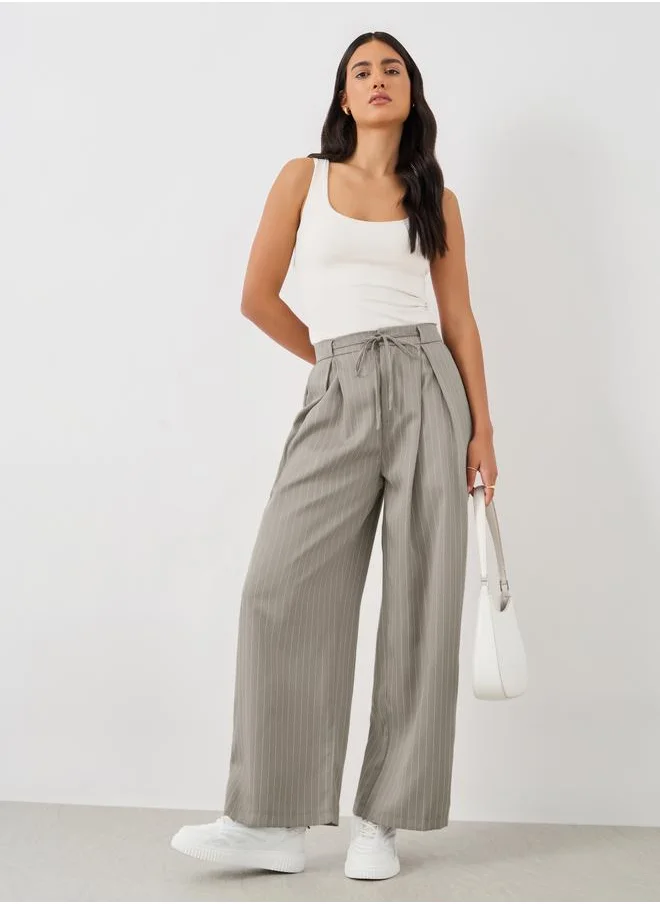 Styli Styli Striped Inverted Pleated Drawstring Pants