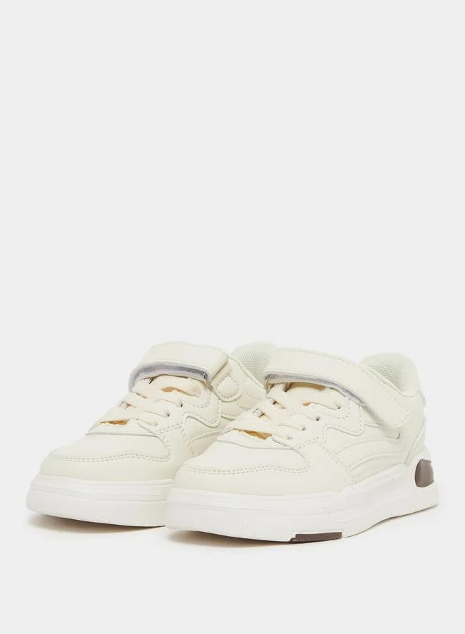 ستايلي اكتيف حذاء تدريب منخفض سادة بشريط لاصق