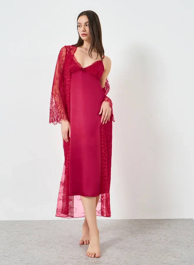 تايك تو مجموعة من روب دانتيل وقطعة داخلية ساتان