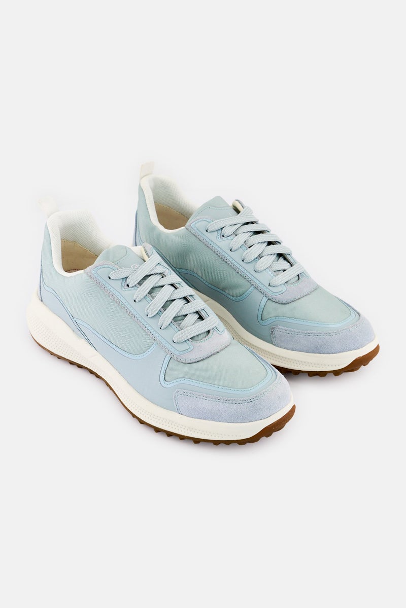 GEOX أحذية كاجوال نسائية مزودة بأربطة، لون أزرق فاتح، Pg1x - Image 1