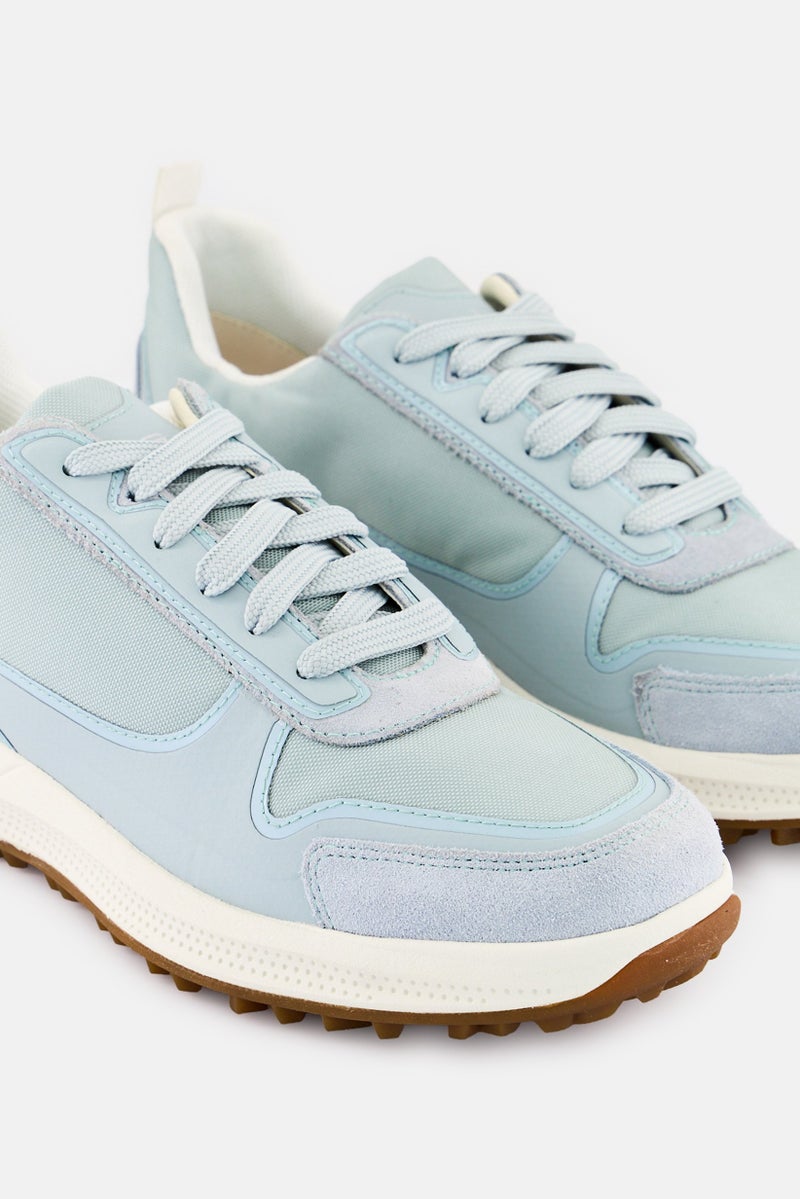 GEOX أحذية كاجوال نسائية مزودة بأربطة، لون أزرق فاتح، Pg1x - Image 2