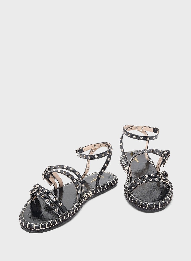 جينجر صندل مسطح متعدد الأشرطة مرصع - Image 4