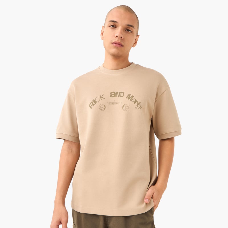 SP Characters Men Relaxed Fit Crew Neck Short Sleeves Rick and Morty Print T-shirt - Image 4