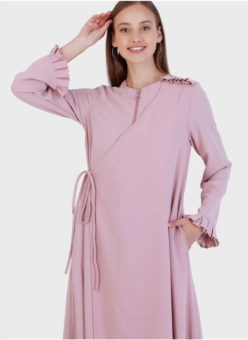 Modanisa Crew Neck Zip Detail Abaya