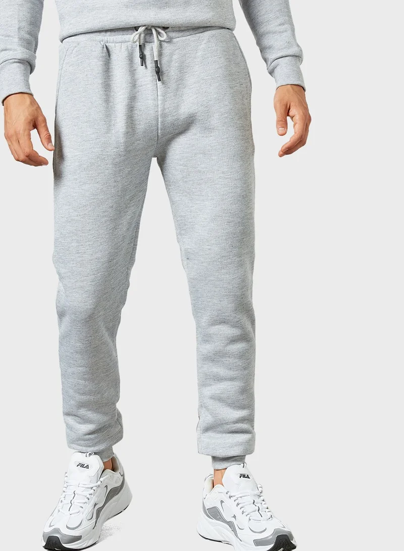 BRAVE SOUL Essential Sweatshirt