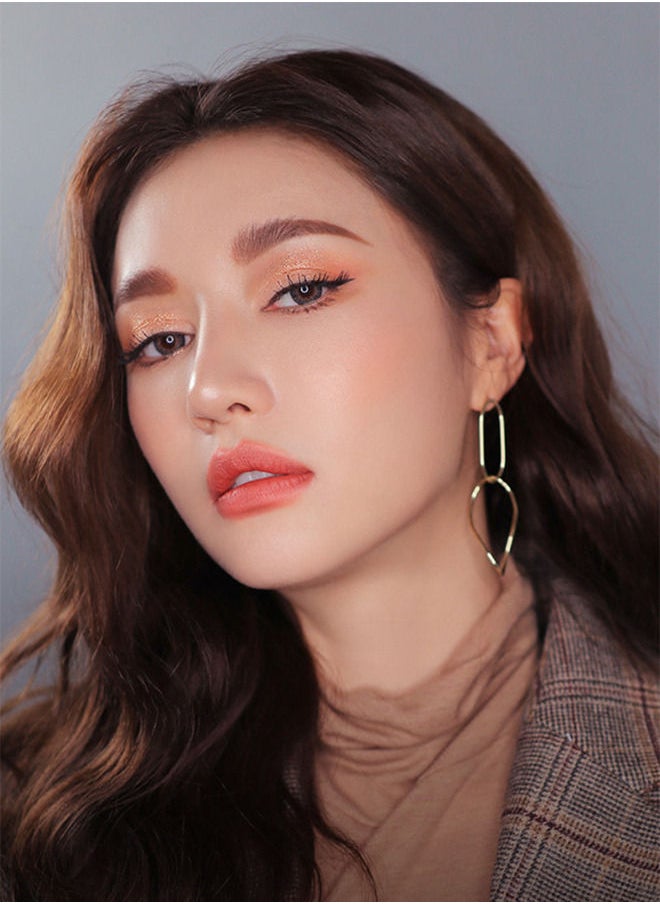 Lameila - Nine-Color Keyboard Eyeshadow Matte Sequins Earth-Colored Eyeshadow Velvety Smooth Blendable Contrasting Colors Long-Lasting Stage Makeup Daily Nine-Color Fingertip Eyeshadow Easy to Carry - Image 1