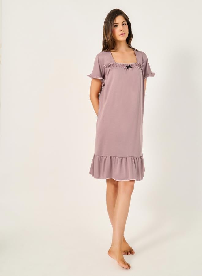 Styli Contrast Lettuce Edge Gathered Neck Ruffle Hem Nightdress  - Image 1