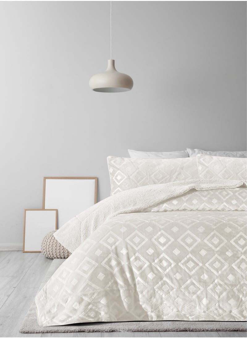 Morano 3-Piece Sherpa Blanket Set 230x250cm with 2 Pillowcases 55x75cm Luxurious Soft Embossed Velvet Front and Shaggy Sherpa Back Warm Polyester Blanket for Double Beds (Ivory)