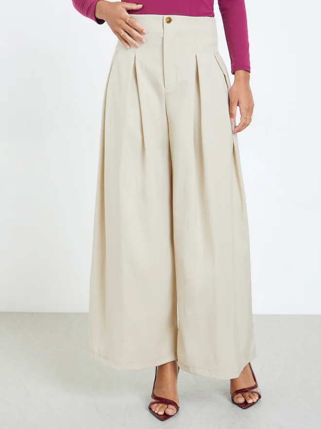Styli Cream Solid Box Pleated Pants