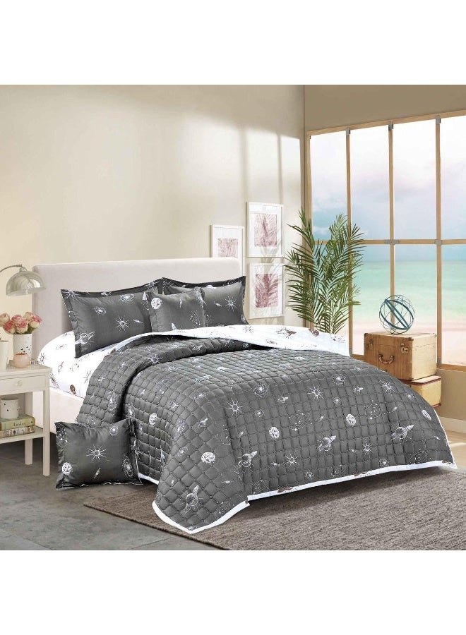 Double bed comforter set made of compressed microfiber, reversible with a, and a pillowcase.