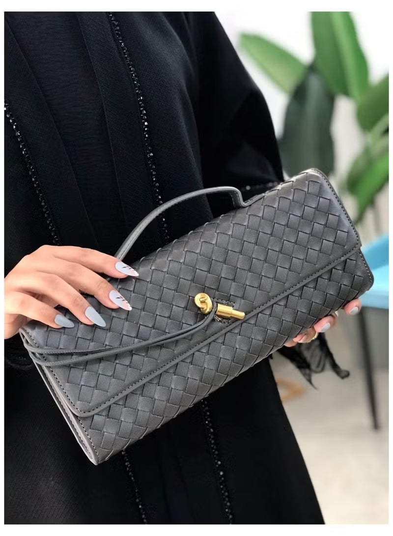 شنطة ماركة بوتيقا