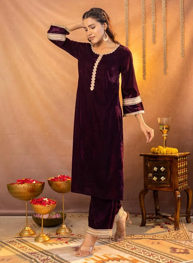 KASYA Women Velvet Look Kurta and Pants Co-ords