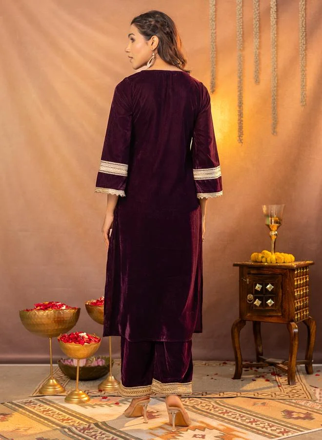KASYA Women Velvet Look Kurta and Pants Co-ords