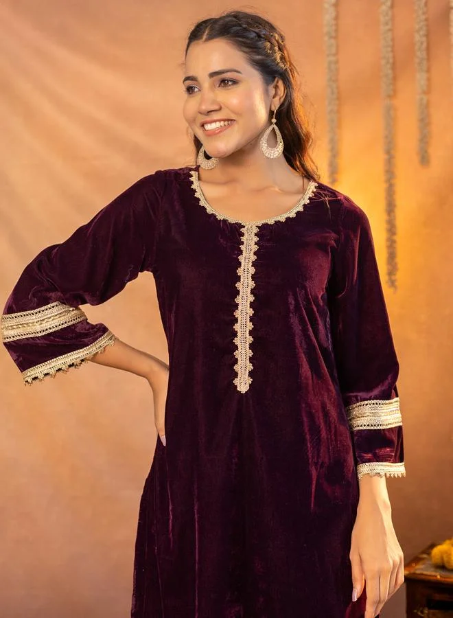 KASYA Women Velvet Look Kurta and Pants Co-ords
