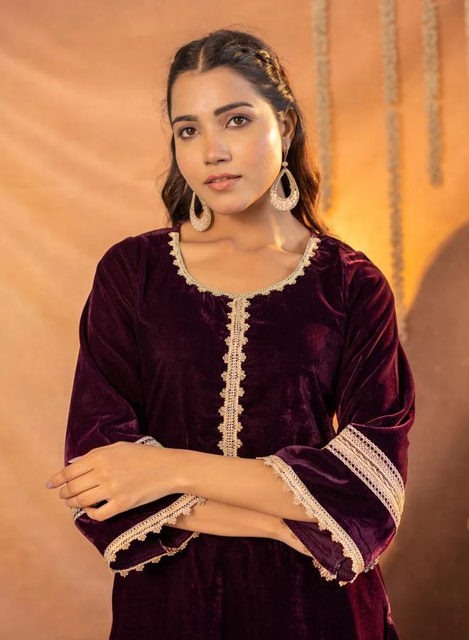 KASYA Women Velvet Look Kurta and Pants Co-ords