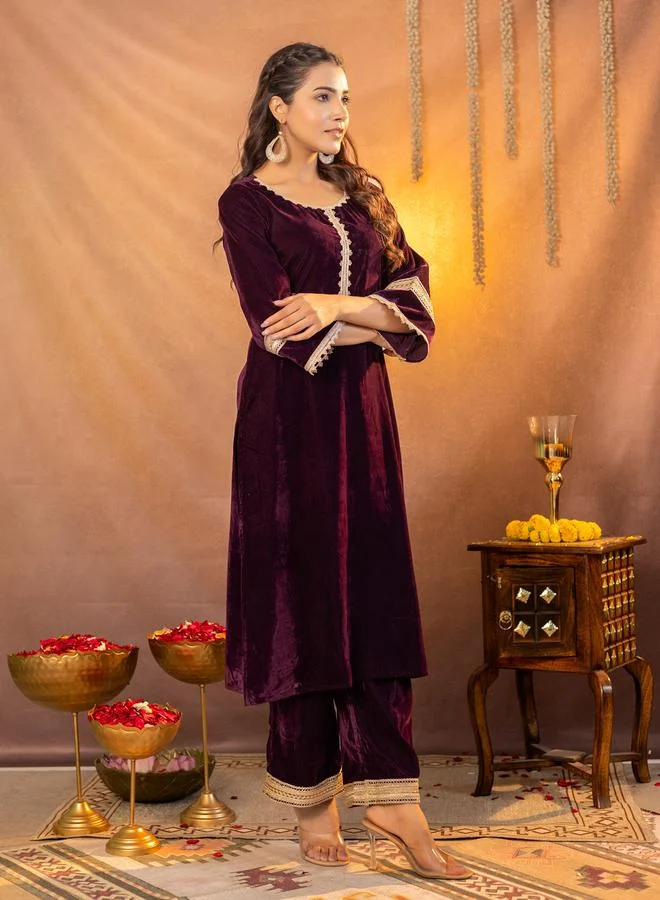 KASYA Women Velvet Look Kurta and Pants Co-ords