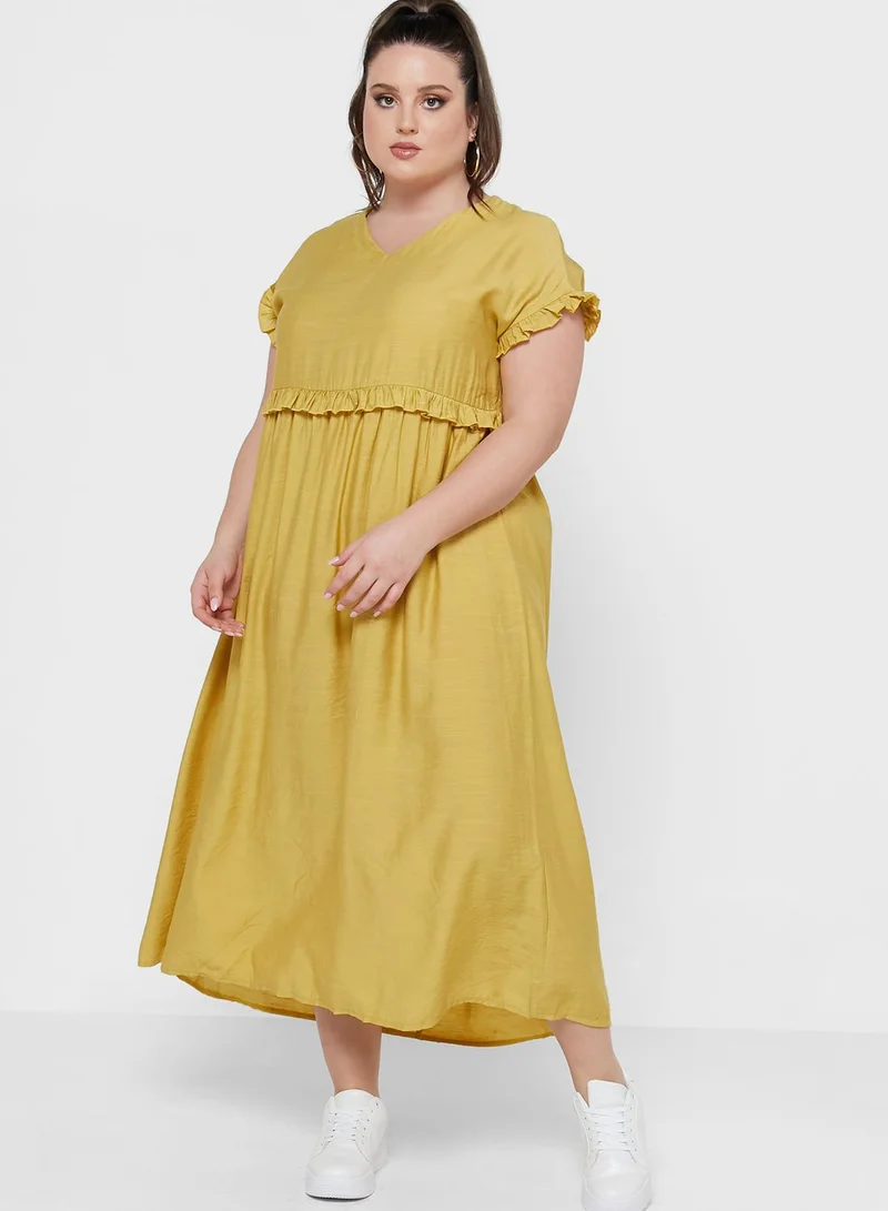 Ginger Plus Ruffle Trim Detail Dress