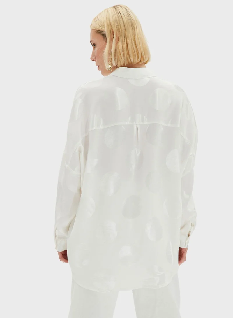 JUNE Printed Button Down Shirt