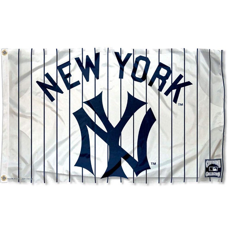 WinCraft New York Yankees Vintage Flag and Banner - Image 2