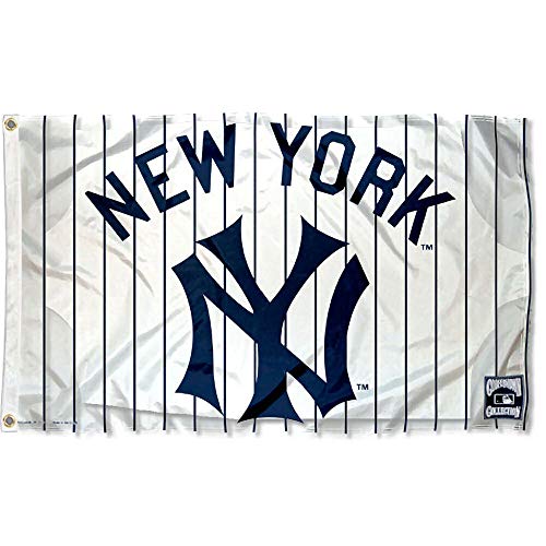 WinCraft New York Yankees Vintage Flag and Banner - Image 1