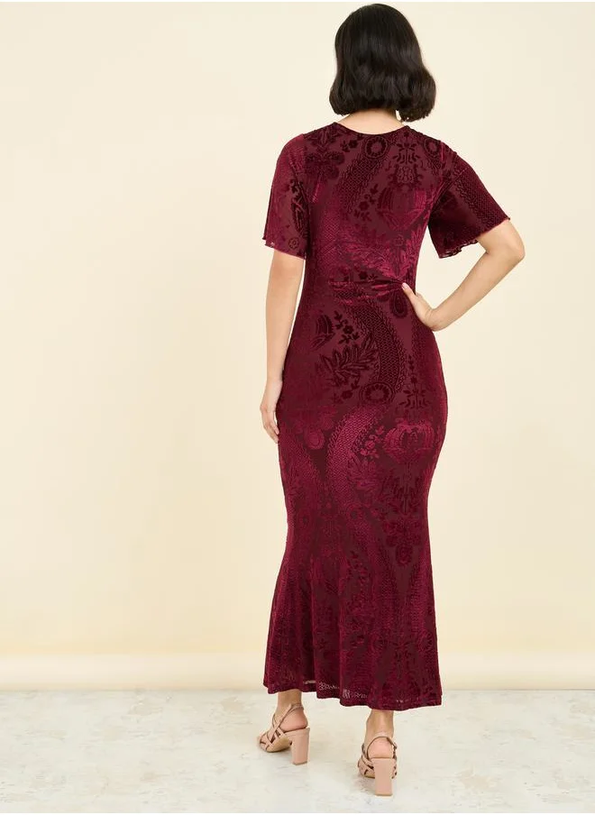 ستايلي Velvet Jacquard Print Mermaid Midi Dress