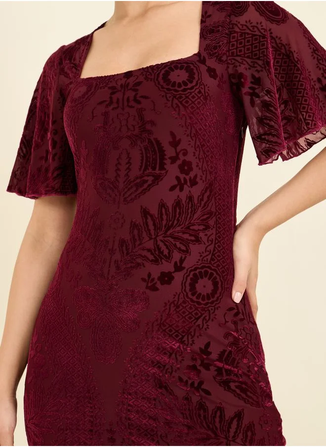 ستايلي Velvet Jacquard Print Mermaid Midi Dress