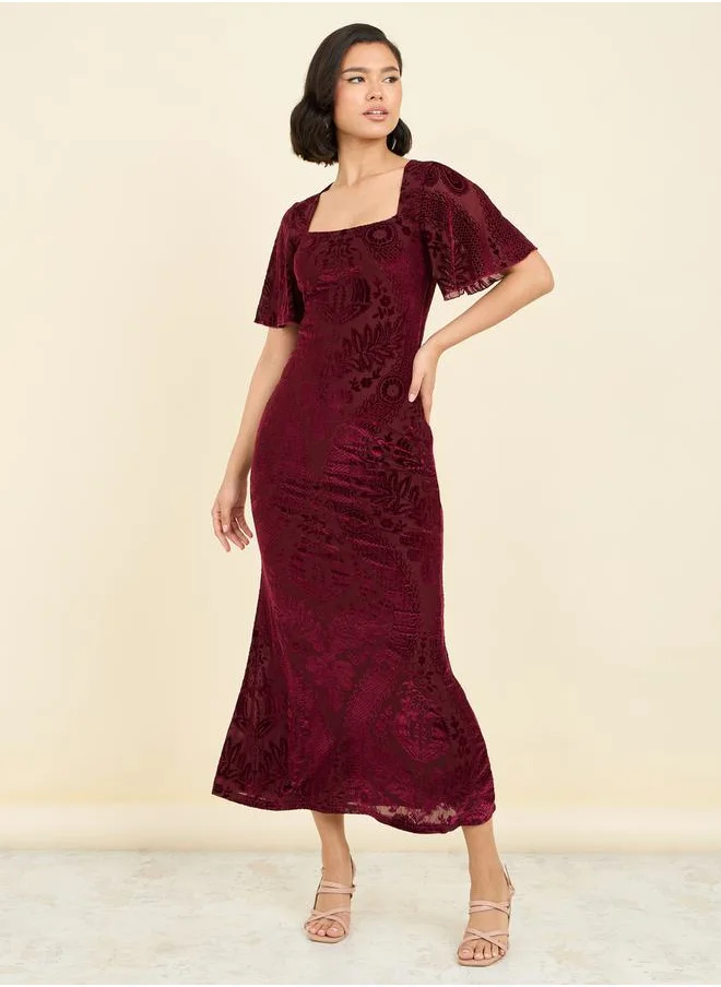 ستايلي Velvet Jacquard Print Mermaid Midi Dress