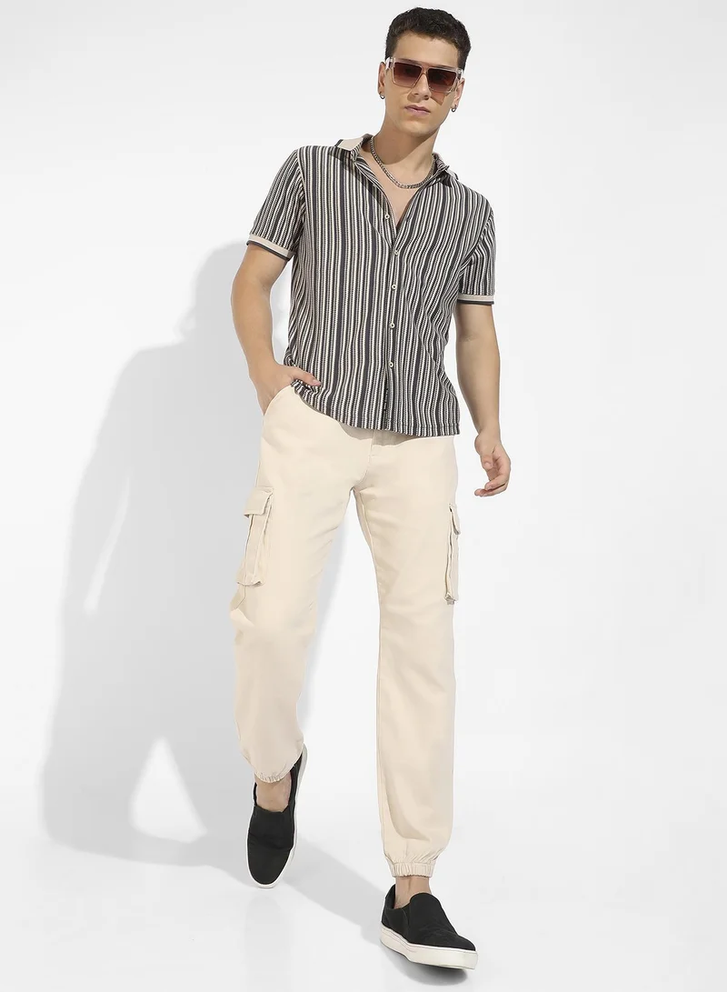 Campus Sutra Men's Light Grey & Navy Blue Contrast Knitted Shirt