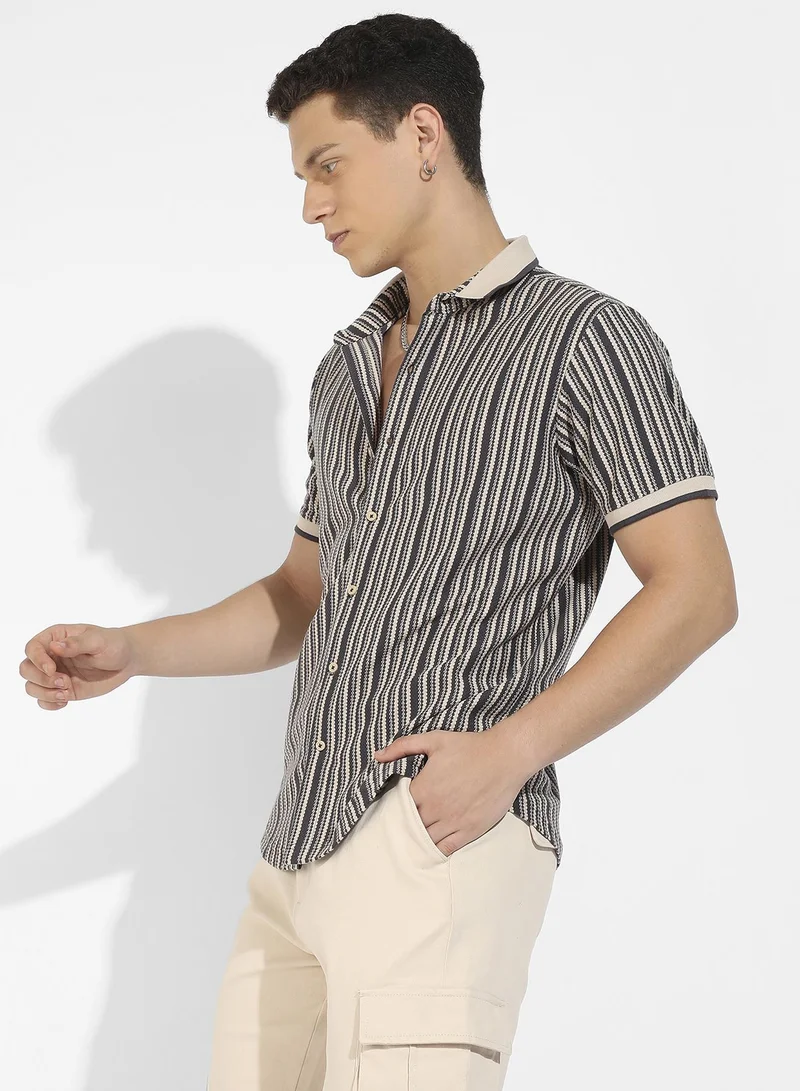 Campus Sutra Men's Light Grey & Navy Blue Contrast Knitted Shirt