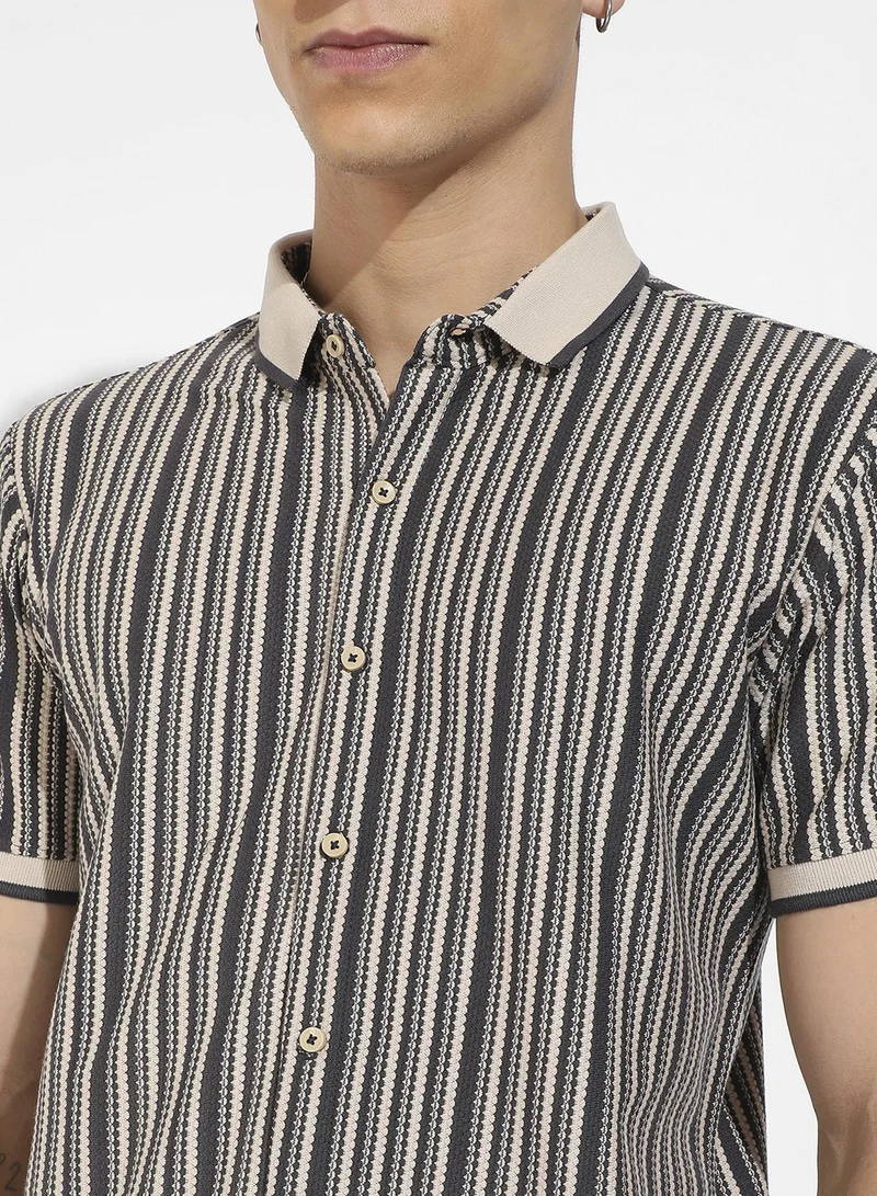 Campus Sutra Men's Light Grey & Navy Blue Contrast Knitted Shirt
