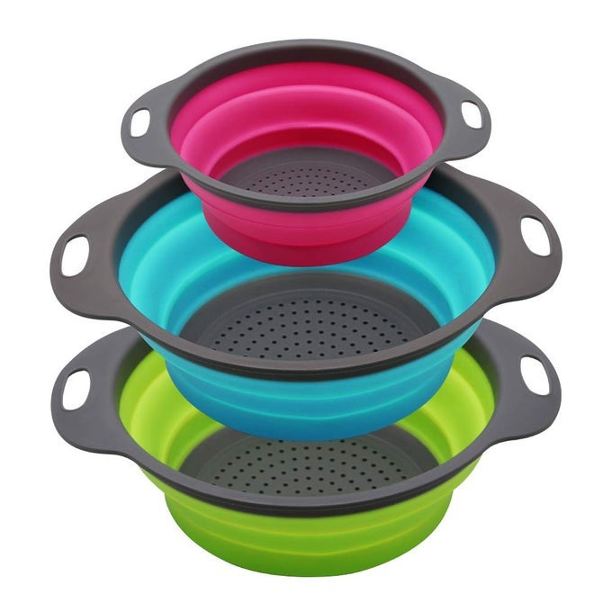 COLLAPSIBLE COLANDER SET OF 3 ROUND SILICONE KITCHEN STRAINER SET 2 PCS 4 QUART AND 1 PCS 2 QUART PERFECT FOR DRAINING PASTA VEGETABLE AND FRUIT GREENBLUE PURPLE