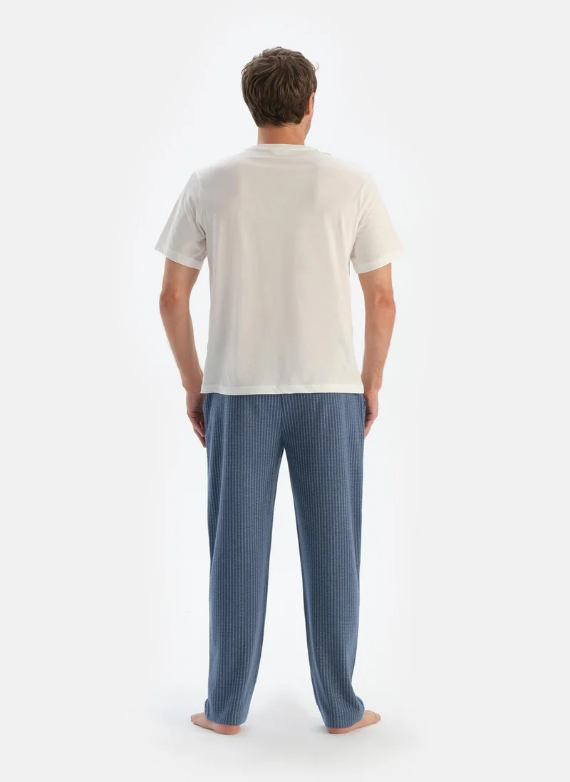 داجي Striped Trousers Supreme Mid Rise Sleepwear