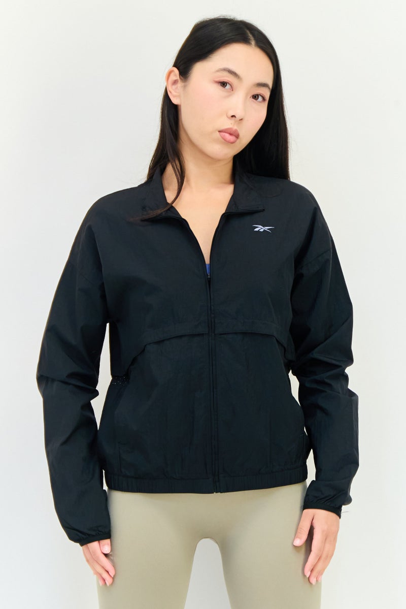 Reebok جاكيت رياضي نسائي بملاءمة شعار العلامة التجارية، أسود - Image 1