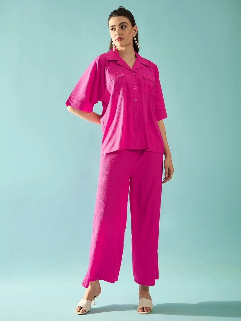 بانيت طقم متناسق (Co-ord Set) قميص فضفاض (Oversized) من قماش السيرساكر (Seersucker) مع بنطلون