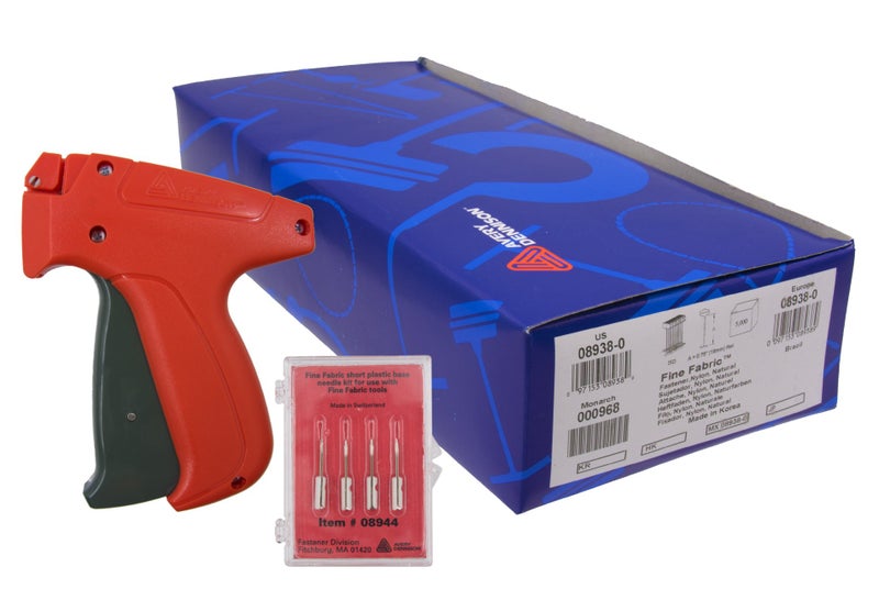Avery Dennison Mark III 10312 Fine Tagging Gun with 5,000 Avery Dennison 3/4 Inch Barbs and 4 Avery Dennison Replacement Needles - Image 1