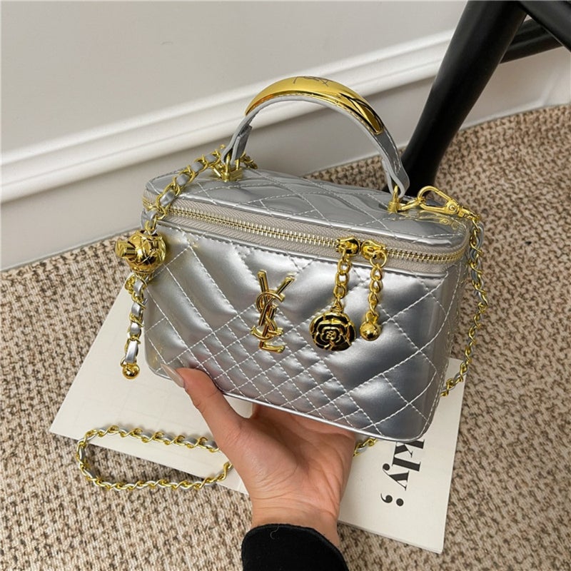 High-end small bag for women, 2026 new patent leather diamond-shaped bag, temperament and all-matching chanel style chain single-shoulder cross-body bag