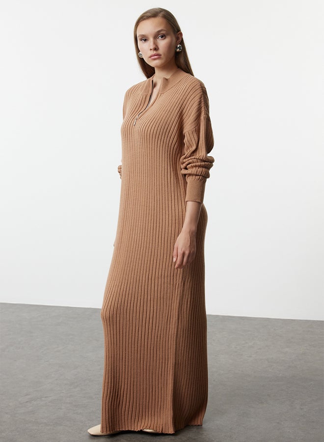 trendyol فستان كامي ماكسي محبوك بنمط واسع بسيط - Image 1