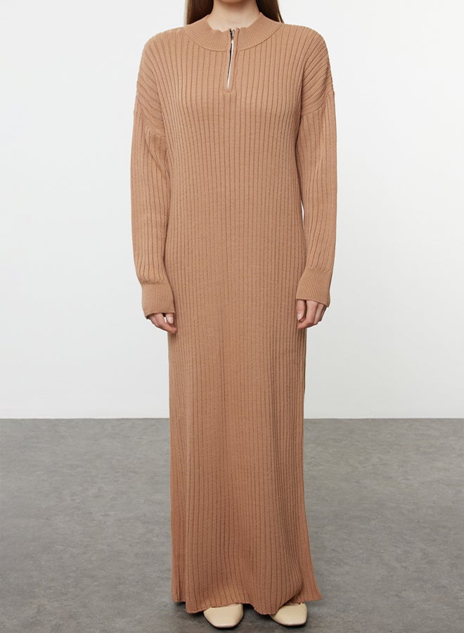 trendyol فستان كامي ماكسي محبوك بنمط واسع بسيط - Image 3